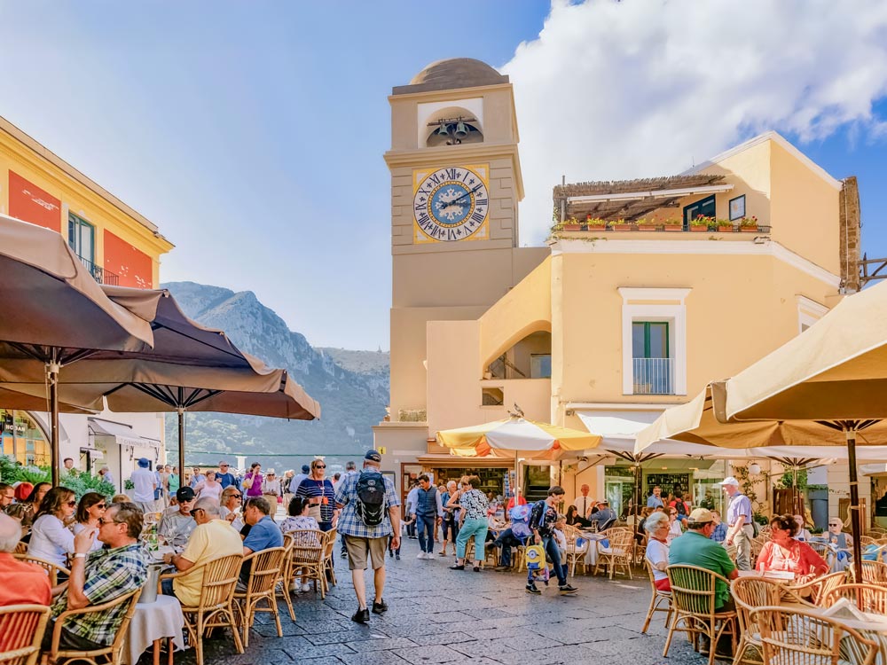 Mini cruise - Piazzetta in Capri